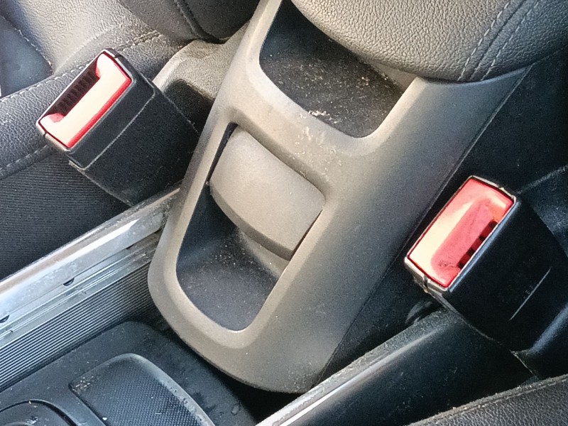 Recambio de enganche cinturon delantero izquierdo para opel meriva b monospace (s10) 1.7 cdti (75) referencia OEM IAM   