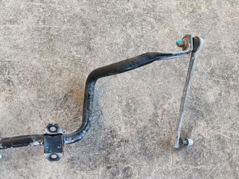 Recambio de barra estabilizadora delantera para ford puma (j2k, cf7) 1.0 ecoboost referencia OEM IAM   