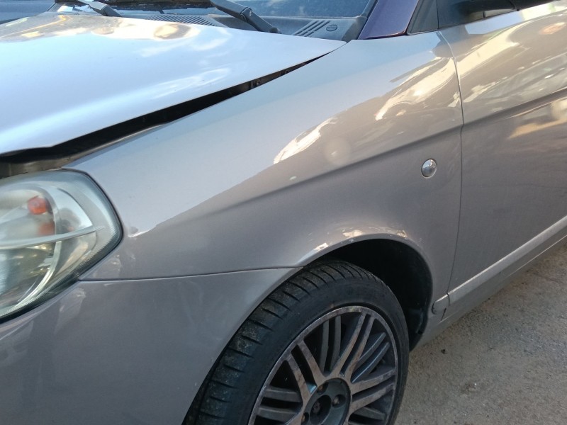 Recambio de aleta delantera izquierda para lancia ypsilon (843_) 1.3 d multijet (843.axe11, 843.axe1a) referencia OEM IAM 000007