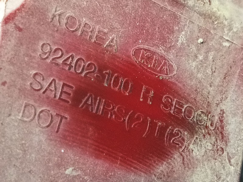 Recambio de piloto trasero derecho para kia carens i monospace (fc, fj) 2.0 crdi referencia OEM IAM   