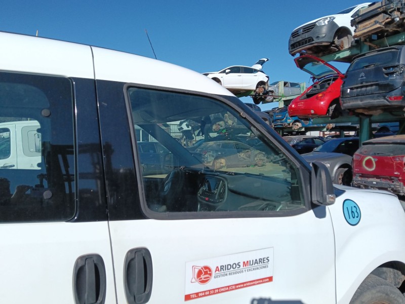 Recambio de elevalunas delantero derecho para fiat doblo autobús (263_) 1.3 d multijet (263axc1a) referencia OEM IAM 00000520637