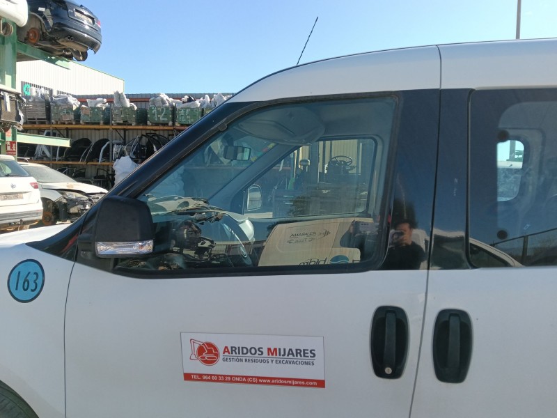 Recambio de elevalunas delantero izquierdo para fiat doblo autobús (263_) 1.3 d multijet (263axc1a) referencia OEM IAM 000005222