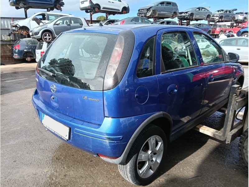 opel corsa c (x01) del año 2005