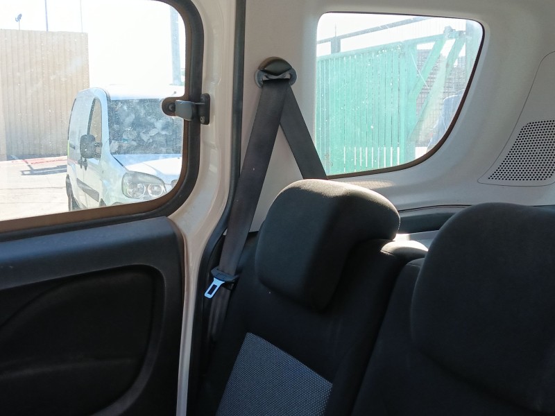 Recambio de cinturon seguridad trasero derecho para fiat doblo autobús (263_) 1.3 d multijet (263axc1a) referencia OEM IAM   