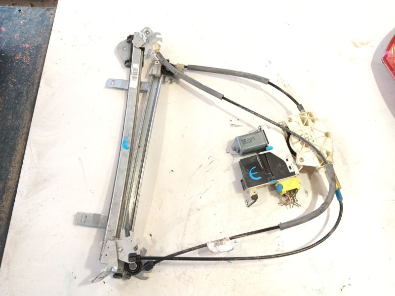 Recambio de elevalunas delantero izquierdo para peugeot 307 cc (3b) 1.6 16v referencia OEM IAM 9221W0  