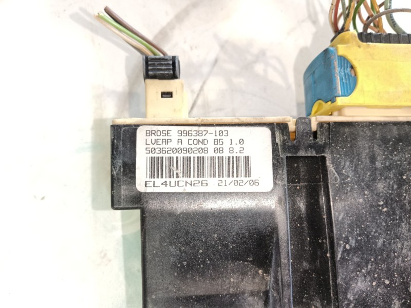 Recambio de elevalunas delantero izquierdo para peugeot 307 cc (3b) 1.6 16v referencia OEM IAM 9221W0  