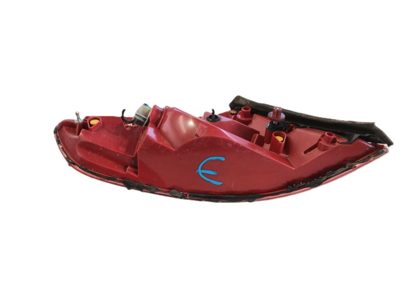 Recambio de piloto trasero derecho para peugeot 307 cc (3b) 1.6 16v referencia OEM IAM 6351X4  