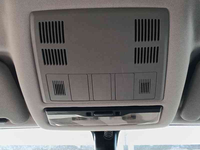 Recambio de luz interior delantera central para bmw x3 (e83) 2.0 d referencia OEM IAM   