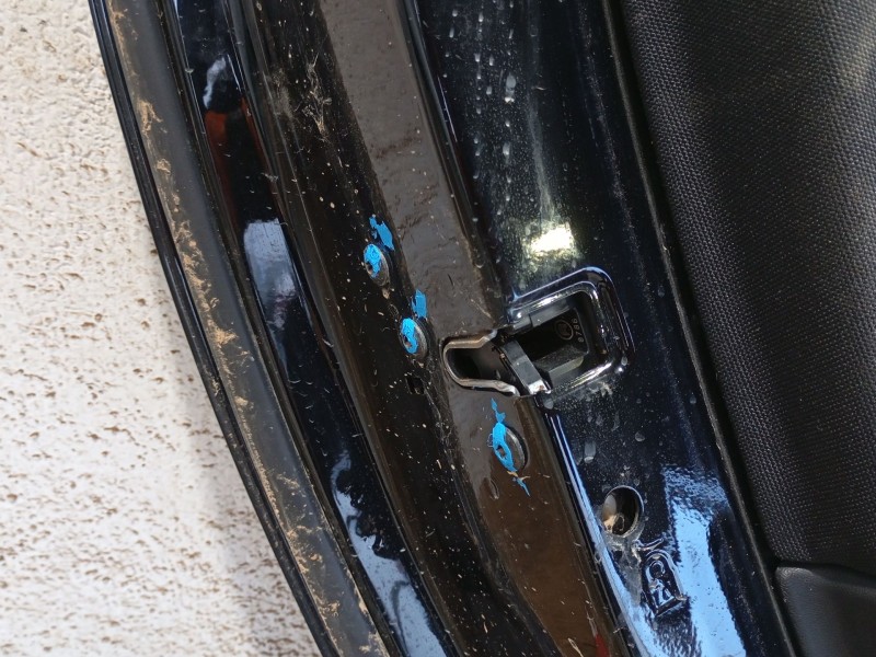 Recambio de puerta trasera izquierda para volvo v40 hatchback (525) d2 referencia OEM IAM   