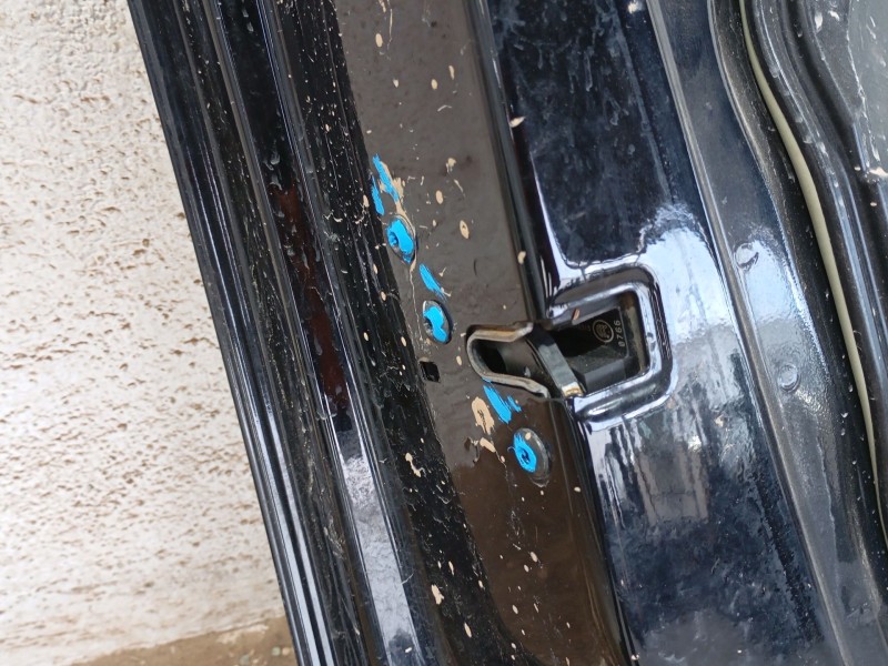 Recambio de puerta delantera izquierda para volvo v40 hatchback (525) d2 referencia OEM IAM   