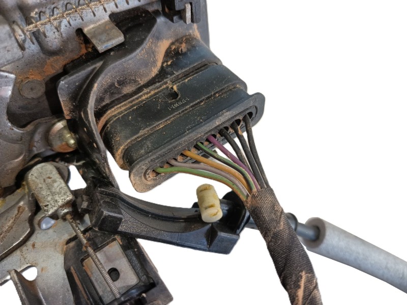 Recambio de cerradura puerta trasera derecha para volvo v40 hatchback (525) d2 referencia OEM IAM   