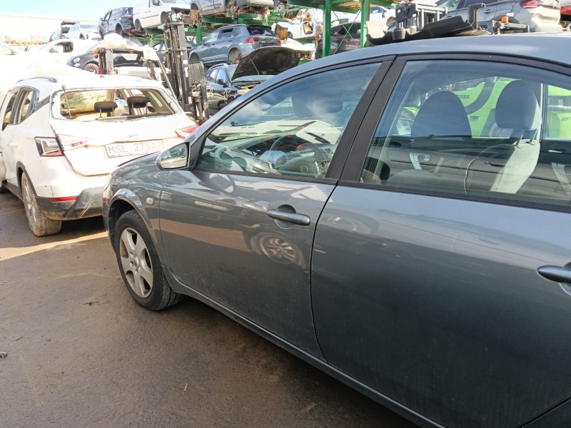 Recambio de puerta delantera izquierda para nissan primera hatchback (p12) 1.9 dci referencia OEM IAM   