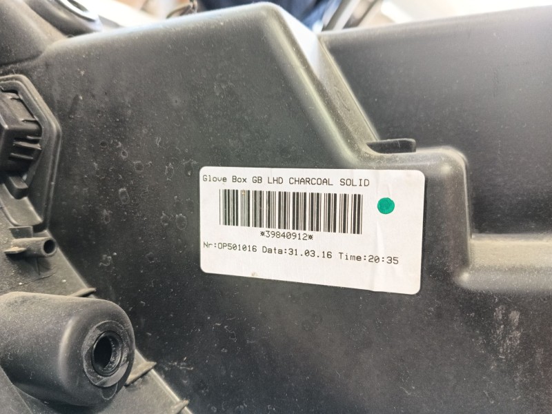 Recambio de guantera para volvo v40 hatchback (525) d2 referencia OEM IAM   