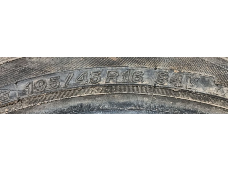 Recambio de neumatico para » otros... modelos referencia OEM IAM 195/45 R16 84V 2 YOKOHAMA