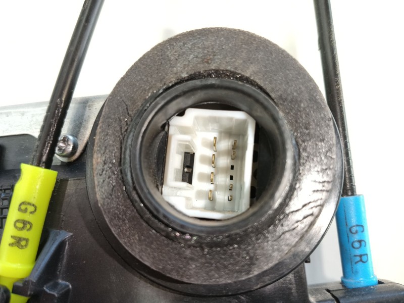 Recambio de cerradura puerta trasera izquierda para lexus nx (_z1_) 300h awd (ayz15) referencia OEM IAM 6906012410  