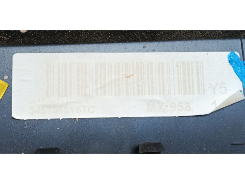 Recambio de apoyabrazos central para volvo v40 hatchback (525) d2 referencia OEM IAM   