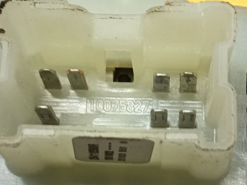 Recambio de mando elevalunas delantero izquierdo para renault express furgoneta/monovolumen 1.5 blue dci 75 (f6aa) referencia OE