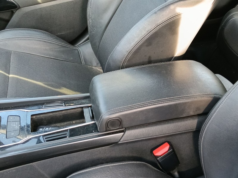 Recambio de apoyabrazos central para peugeot 508 i (8d_) 1.6 hdi referencia OEM IAM   