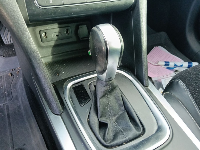 Recambio de pomo palanca cambio para renault megane iv sedán (lva/m/n) 1.5 dci 110 referencia OEM IAM   