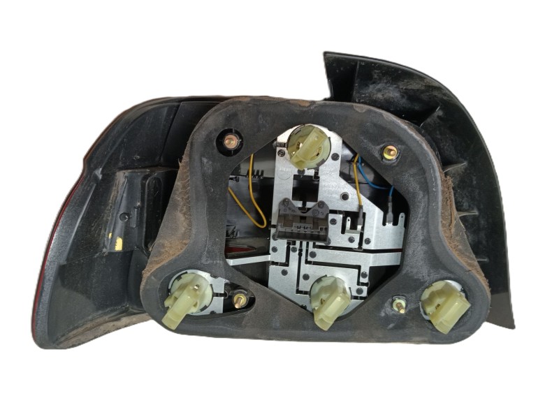 Recambio de piloto trasero derecho para bmw 5 (e39) 520 i referencia OEM IAM 63218363558  