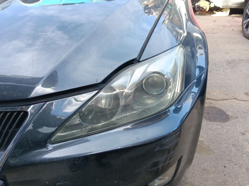Recambio de faro izquierdo para lexus is ii (_e2_) 220d (ale20) referencia OEM IAM 8117053261  