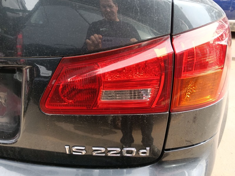 Recambio de piloto trasero derecho interior para lexus is ii (_e2_) 220d (ale20) referencia OEM IAM 8158153071  