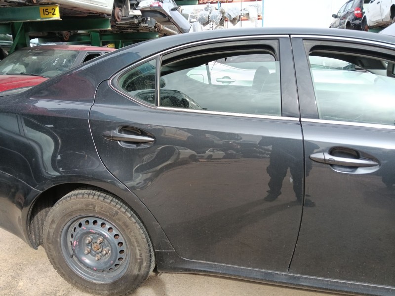 Recambio de puerta trasera derecha para lexus is ii (_e2_) 220d (ale20) referencia OEM IAM 6700353041  
