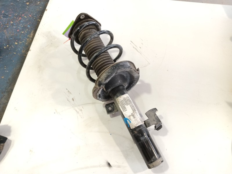 Recambio de amortiguador delantero derecho para volvo v40 hatchback (525) d2 referencia OEM IAM   