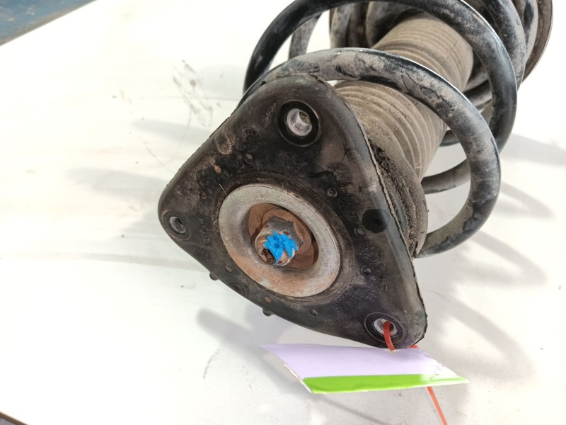 Recambio de amortiguador delantero derecho para volvo v40 hatchback (525) d2 referencia OEM IAM   