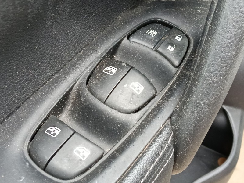 Recambio de mando elevalunas delantero izquierdo para nissan qashqai ii (j11, j11_) 1.3 dig-t referencia OEM IAM 25401HV02B  