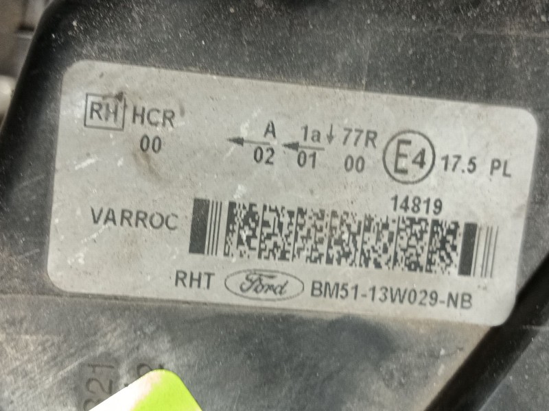 Recambio de faro derecho para ford focus iii sedán 1.0 ecoboost referencia OEM IAM 1873925  
