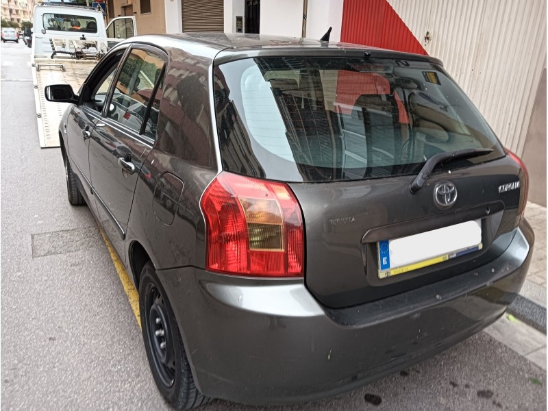 toyota corolla (_e12_) del año 2003