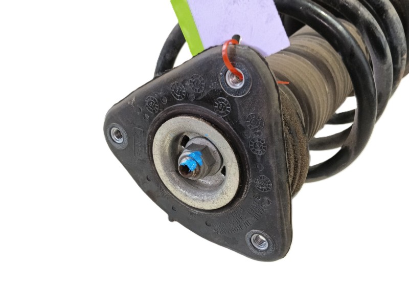Recambio de amortiguador delantero derecho para ford focus iii sedán 1.0 ecoboost referencia OEM IAM 1709762  