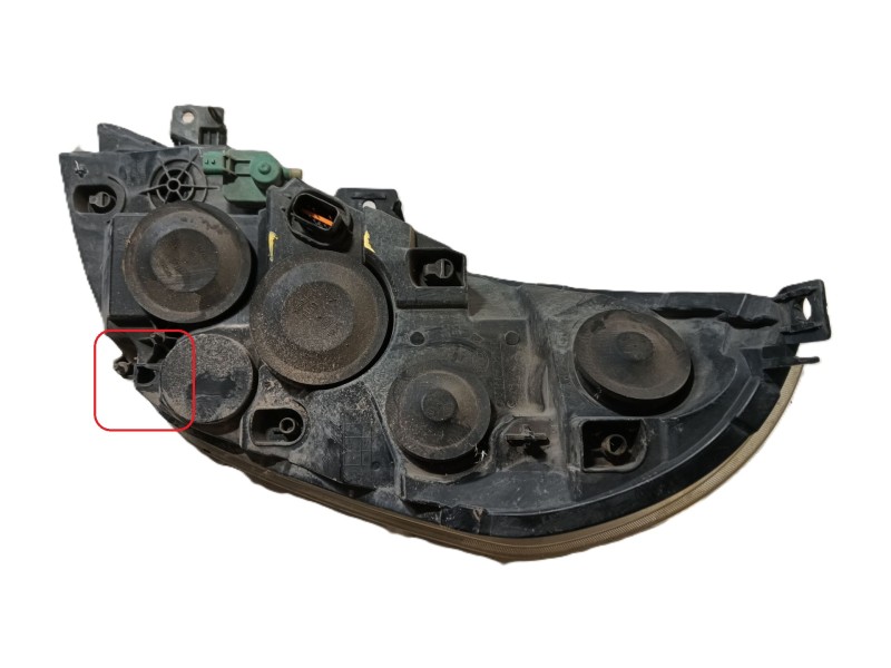 Recambio de faro derecho para renault master iii autobús (jv) 2.3 dci 125 fwd (jv0c, jv0d, jv0h, jv0g, jv0j) referencia OEM IAM 