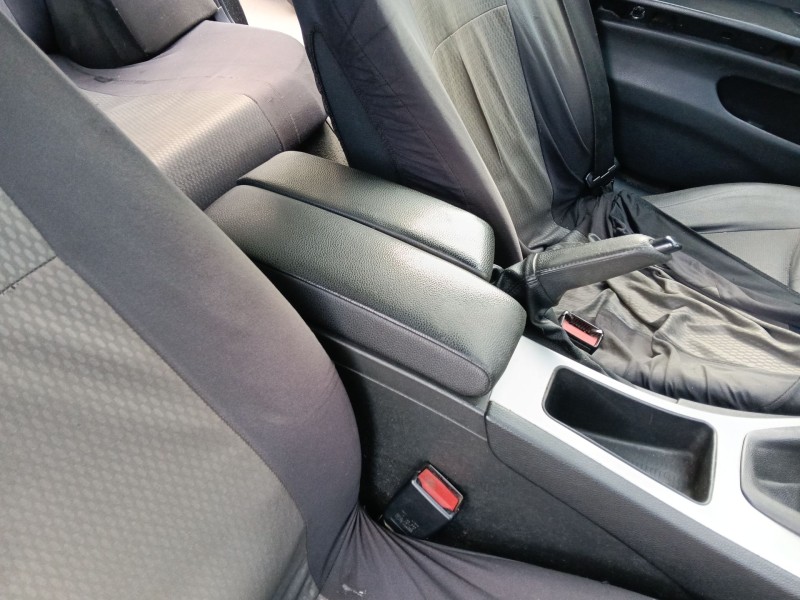 Recambio de apoyabrazos central para bmw 3 (e90) 320 d referencia OEM IAM   