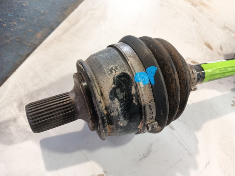 Recambio de transmision delantera derecha para mercedes-benz clase a (w176) a 200 cdi / d (176.008) referencia OEM IAM 246330240