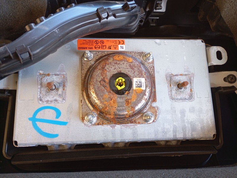 Recambio de salpicadero para mazda 3 hatchback (bp) 2.0 skyactiv-g m hybrid referencia OEM IAM   