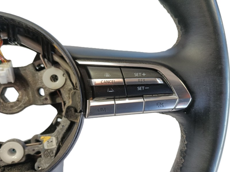 Recambio de volante para mazda 3 hatchback (bp) 2.0 skyactiv-g m hybrid referencia OEM IAM   