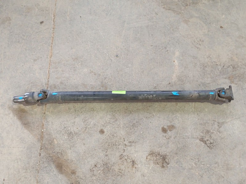 Recambio de transmision central para nissan trade furgoneta 75 referencia OEM IAM   