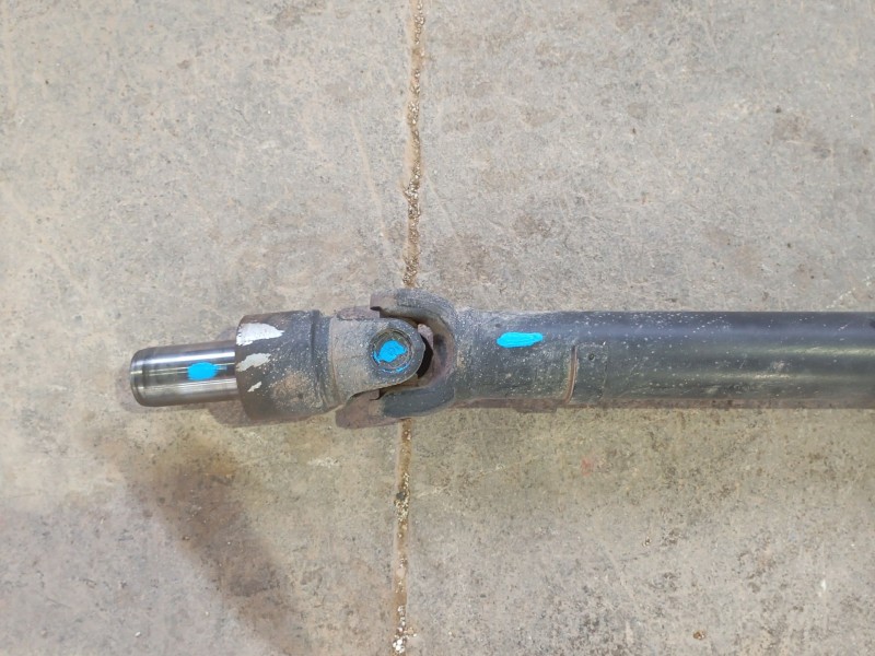 Recambio de transmision central para nissan trade furgoneta 75 referencia OEM IAM   