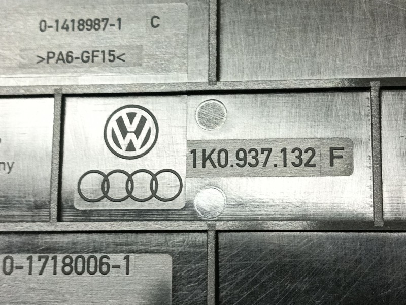 Recambio de caja fusibles delantera para volkswagen touran (1t3) 1.6 tdi referencia OEM IAM   