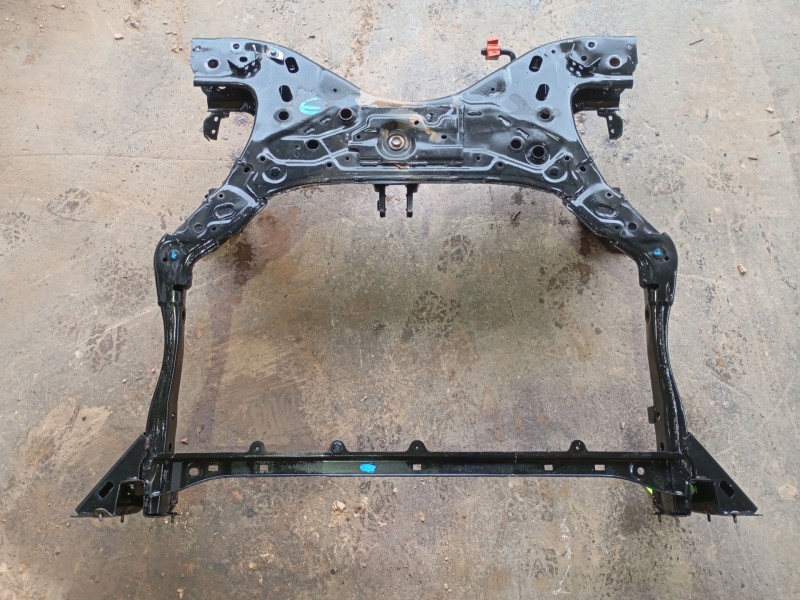 Recambio de puente delantero para mazda 3 hatchback (bp) 2.0 skyactiv-g m hybrid referencia OEM IAM   