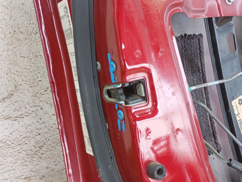 Recambio de puerta delantera izquierda para dodge caliber 2.0 crd referencia OEM IAM 05074155AI  