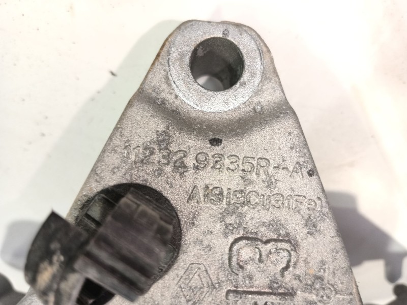 Recambio de soporte motor derecho para renault captur ii (hf_) tce 140 (hfn0) referencia OEM IAM   