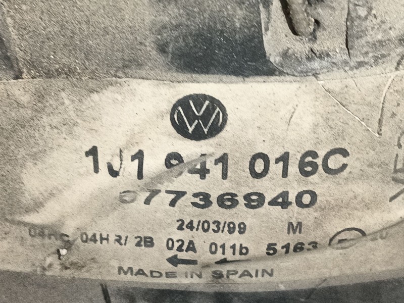 Recambio de faro derecho para volkswagen golf iv (1j1) 1.9 tdi referencia OEM IAM 1J1941018K 67736940 