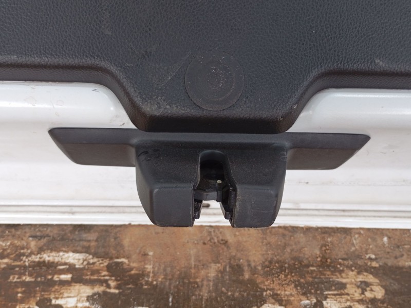 Recambio de porton trasero para chevrolet aveo / kalos hatchback (t250, t255) 1.4 referencia OEM IAM   