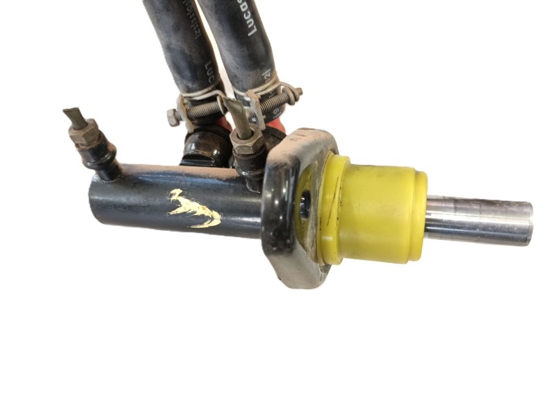 Recambio de bomba freno para nissan trade furgoneta 75 referencia OEM IAM   