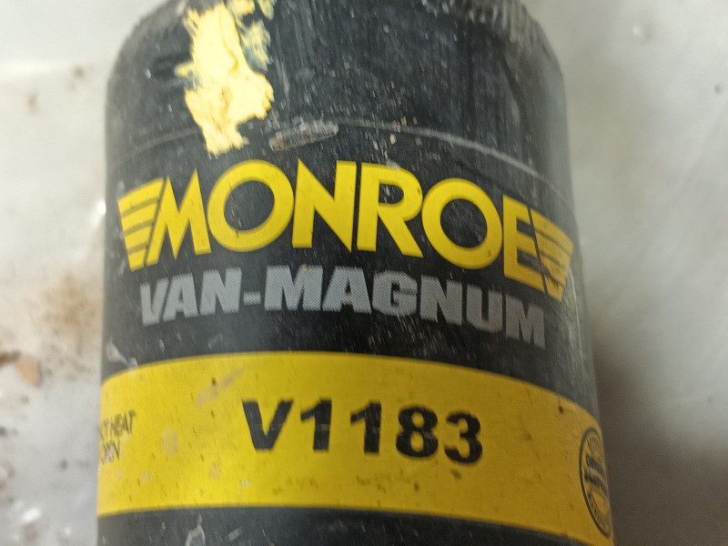 Recambio de amortiguador trasero derecho para nissan cabstar e (tl_, vl_) 125.35, 125.45 (tl0, vl0) referencia OEM IAM   