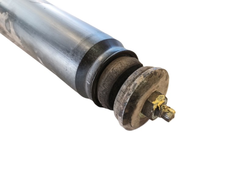 Recambio de amortiguador delantero derecho para nissan trade furgoneta 75 referencia OEM IAM   