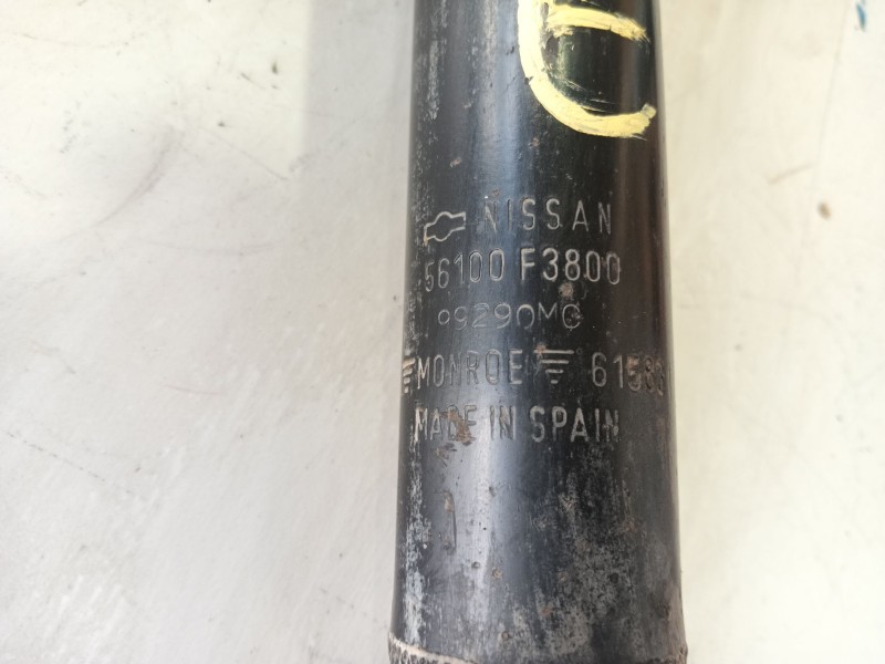 Recambio de amortiguador delantero izquierdo para nissan trade furgoneta 75 referencia OEM IAM   